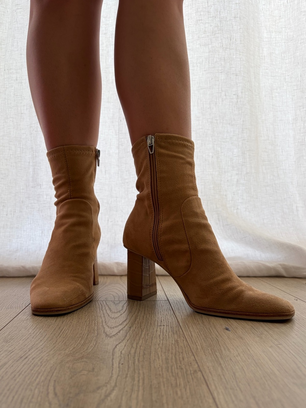 Dolce Vita Tan Suede Ankle Boots size 6.5